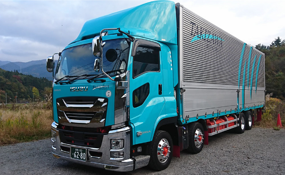 大型ウイング車